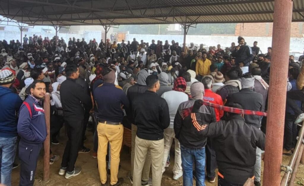 BJP leader flouting model code of conduct, police-administration oblivious