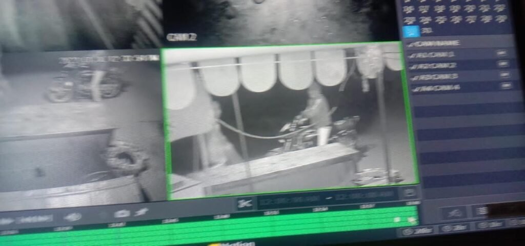 Unknown thieves cracked the locks of the shop, caught on CCTV camera