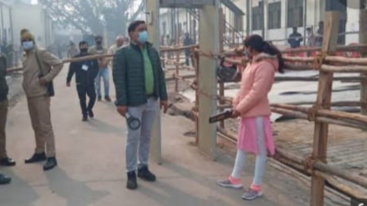 37 pamphlets purchased in Agra on the first day of enrollment, no enrollment