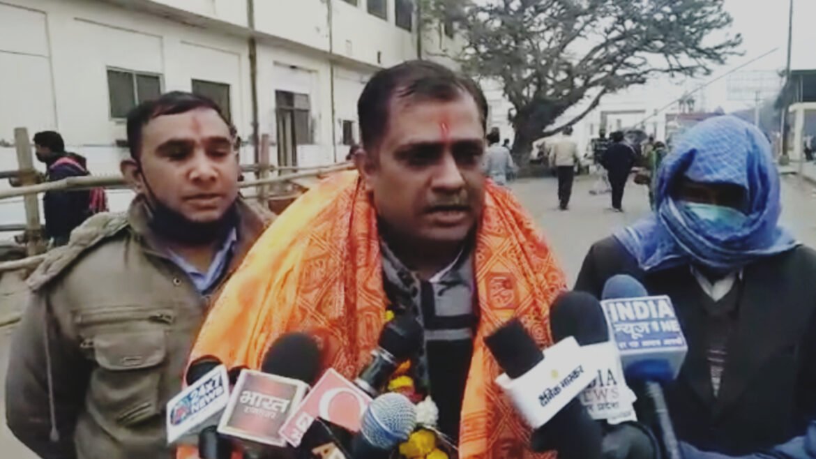 AAP candidate Kapil Bajpai files nomination from North assembly seat