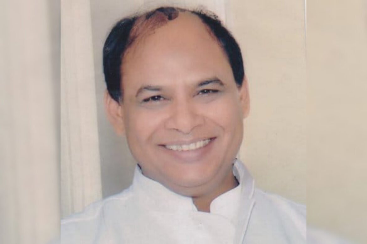 Senior Congress leader Shabbir Abbas resigned, alleging