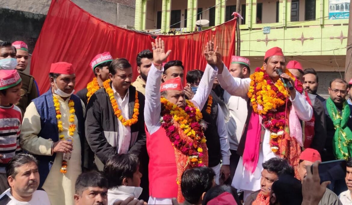 SP candidate Vinay Aggarwal promised to get development work done in the city without any discrimination