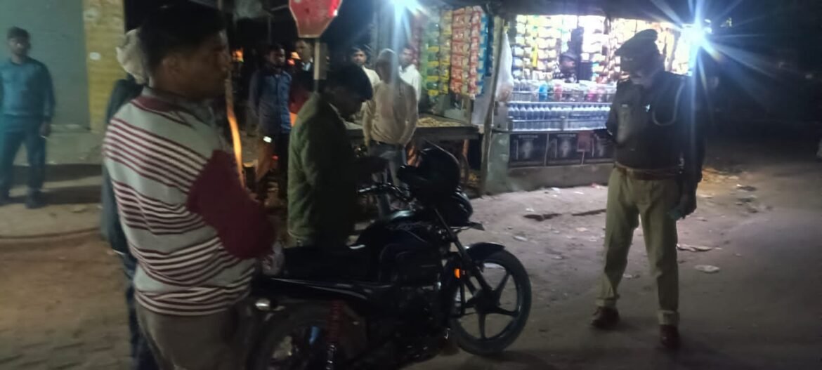 During the checking campaign, the suspect was whipped for action on the vehicle, challans of vehicles were deducted