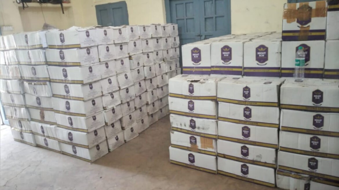 The idea of ​​smuggling came after seeing the film 'Pushpa', one did not go in front of the Agra Police, caught goods worth 35 lakhs