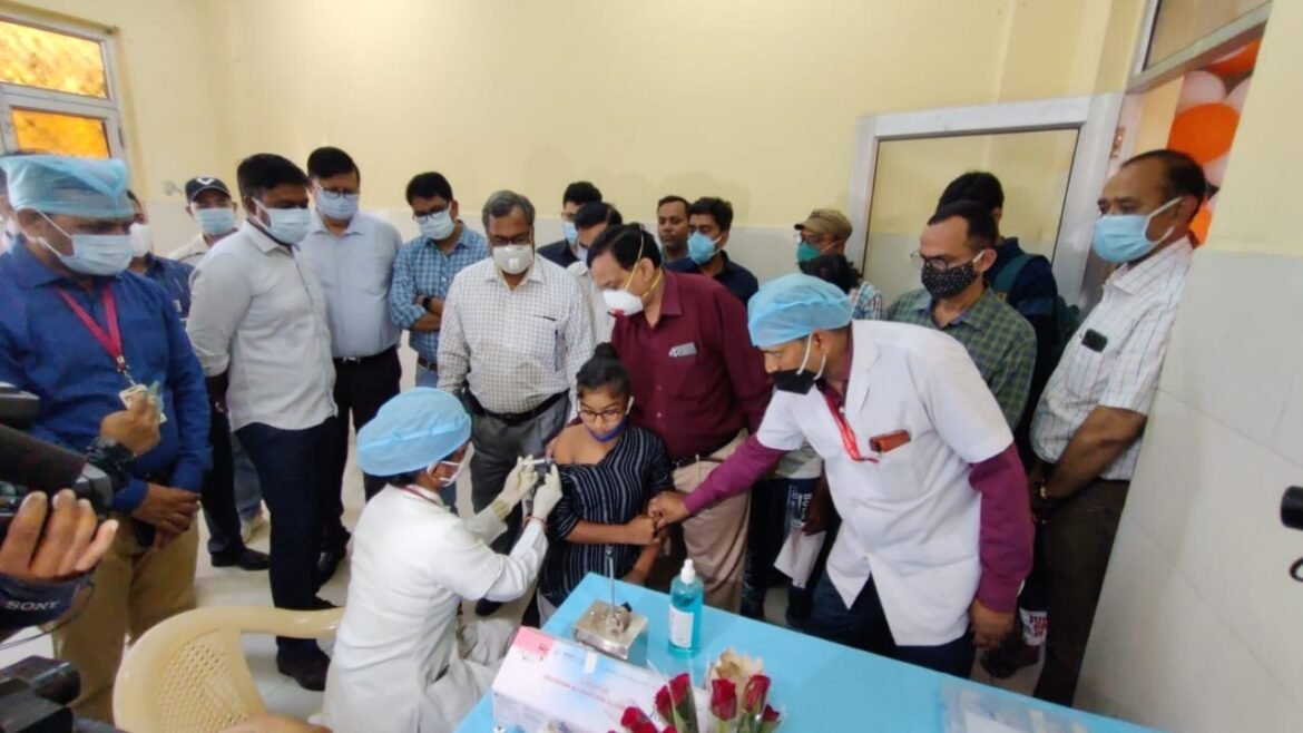 Covid Vaccine for Kids: Vaccination of 12 to 14 year olds started, Riya got the first vaccine