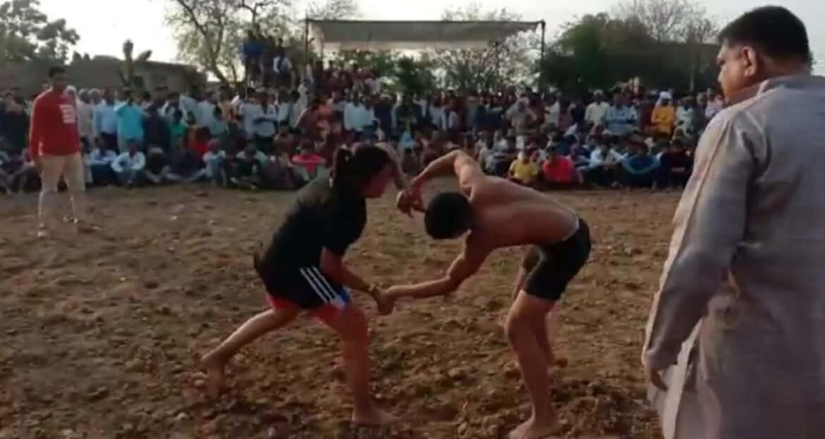 Dangal fair organized in Faraira, wrestlers participated in wrestling