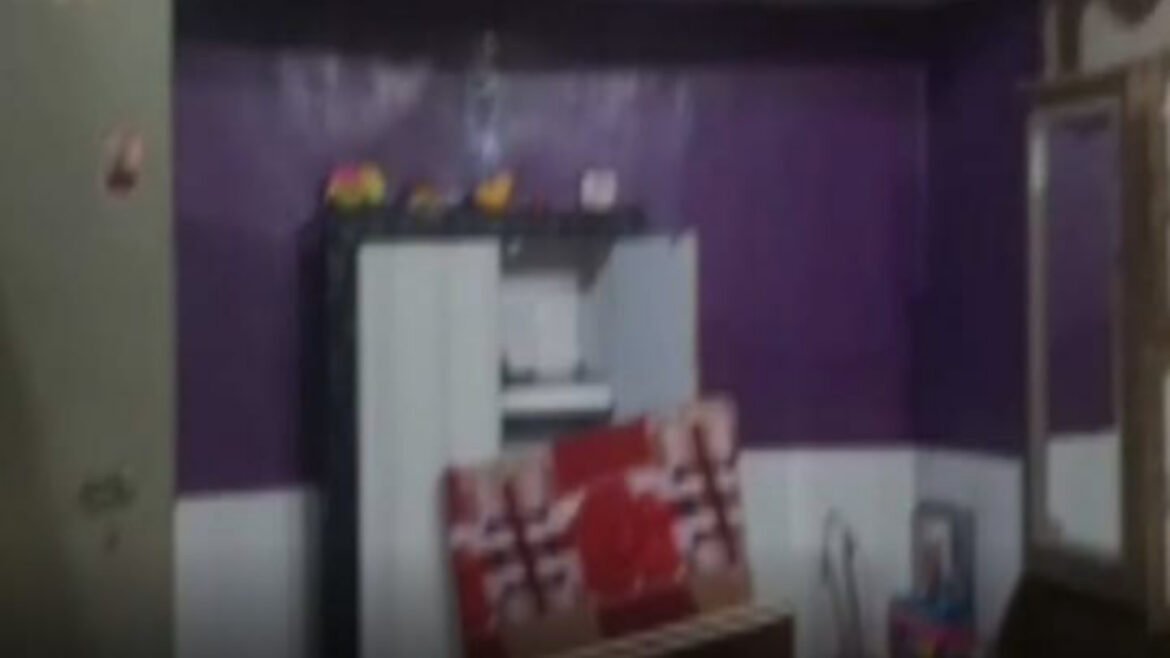 Thieves targeted Saraf's closed house, absconding with gold and silver worth lakhs