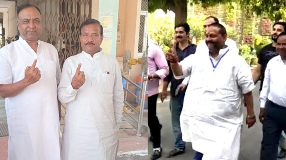 MLC candidate Vijay Shivhare, BJP representatives including Mayor cast their vote