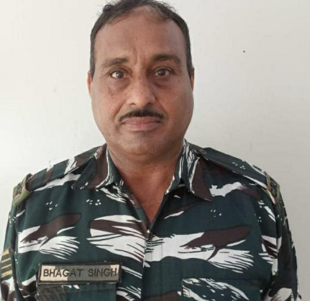 CRPF jawan died in the line of duty, body reached village, last rites performed with state honors