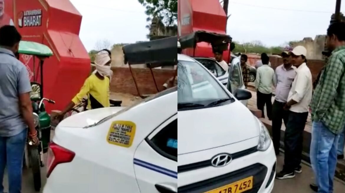 Terror of illegal guide near the Taj Mahal, seeing the tourist's car, runs behind