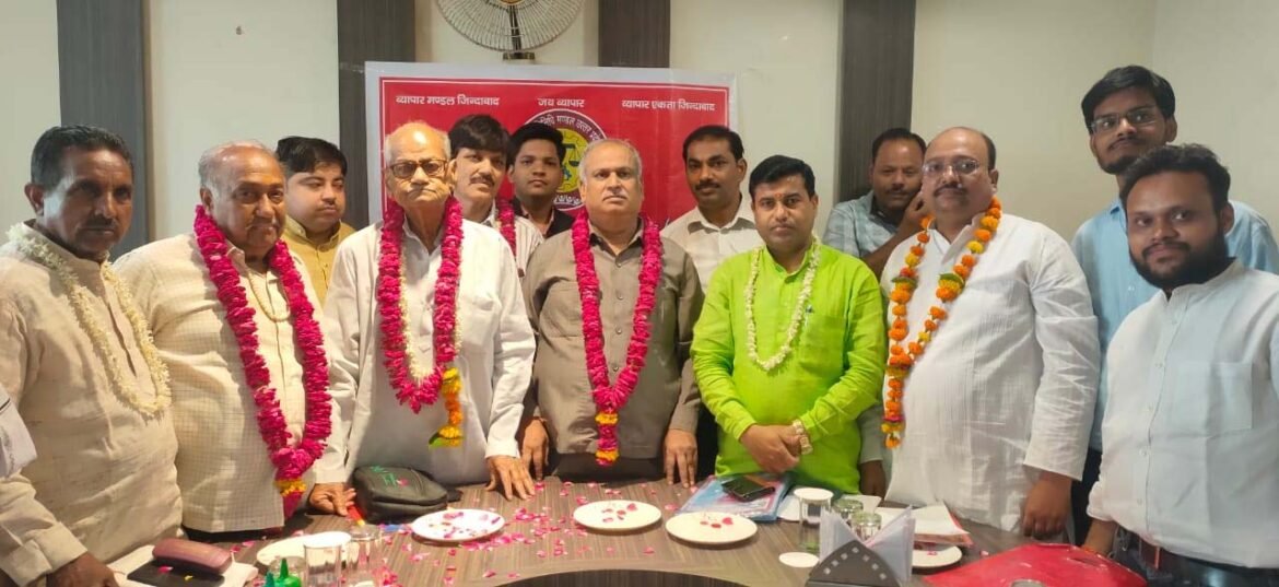 Many big businessmen of Agra left Kanchal faction