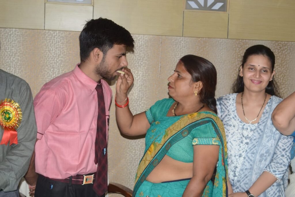 CBSE Result: Ayush Baghel in 12th and Bhumi Jain in 10th did Agra top