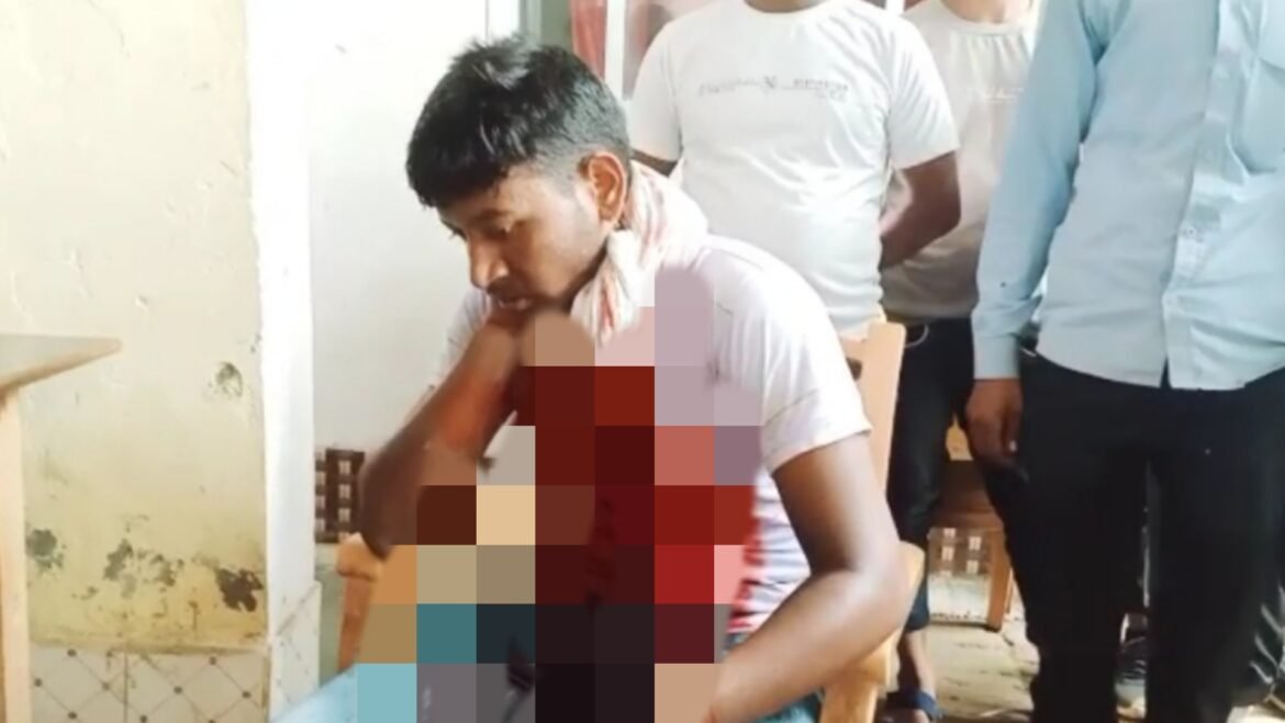 Grouping of students outside the college, seriously injured a student by stabbing him with knives